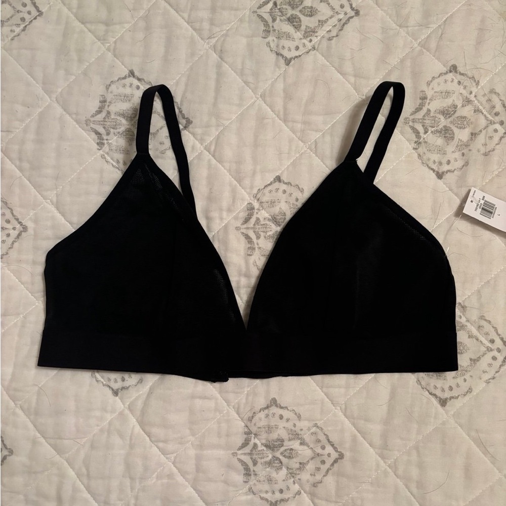 Old Navy Bralette with back closure NWT